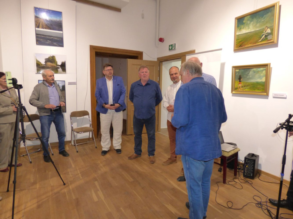 Malarze i fotograficy w mławskim muzeum