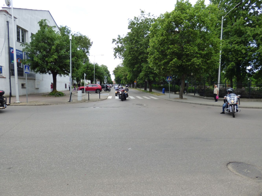 Parada motocykli przez Mławę i piknik [FILM, ZDJĘCIA]