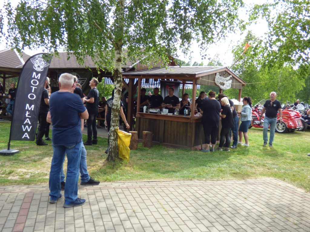 Parada motocykli przez Mławę i piknik [FILM, ZDJĘCIA]