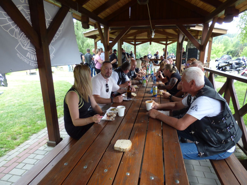 Parada motocykli przez Mławę i piknik [FILM, ZDJĘCIA]