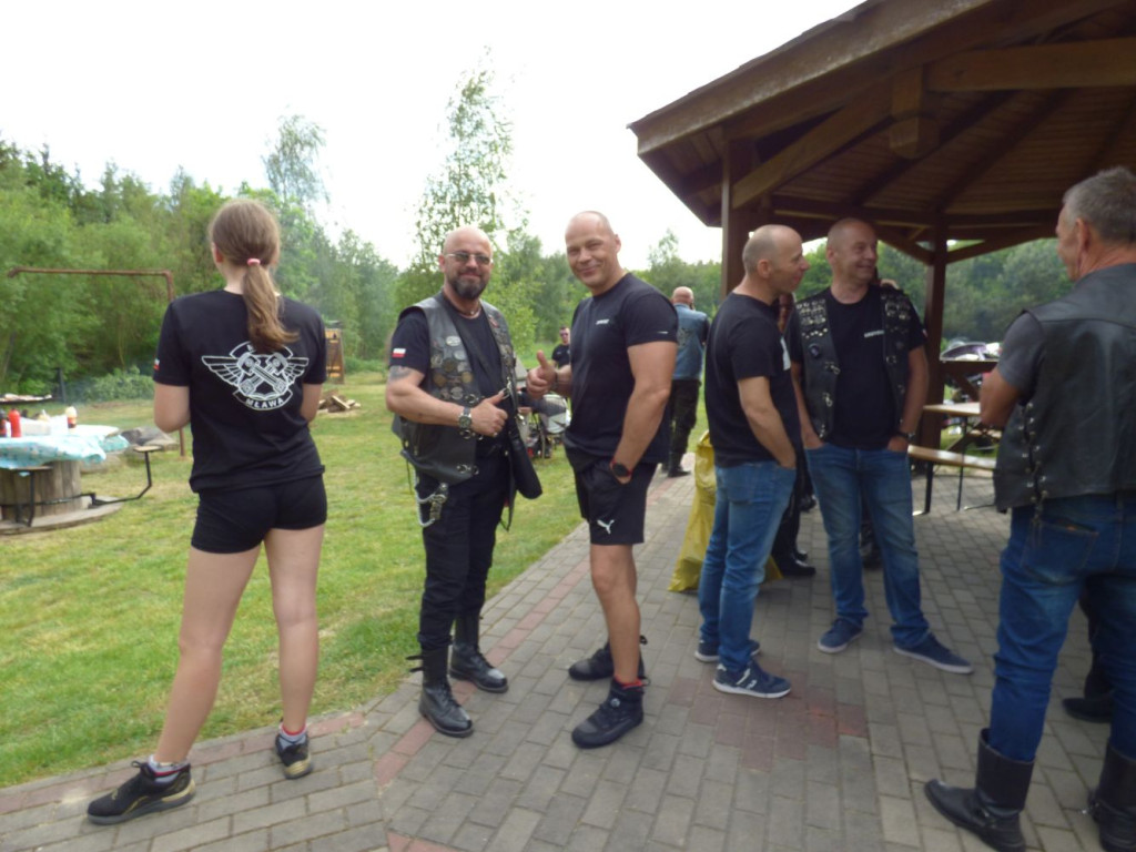 Parada motocykli przez Mławę i piknik [FILM, ZDJĘCIA]