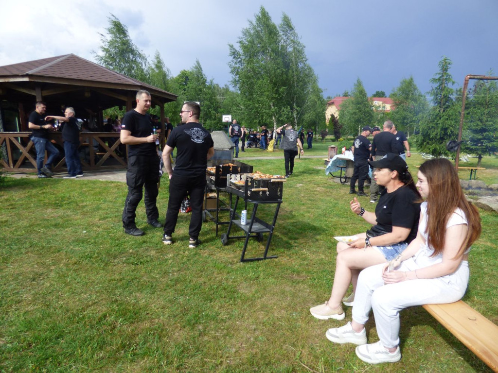 Parada motocykli przez Mławę i piknik [FILM, ZDJĘCIA]