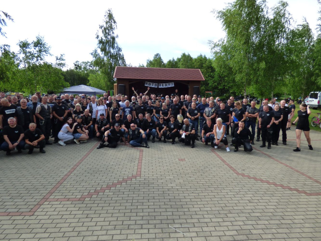 Parada motocykli przez Mławę i piknik [FILM, ZDJĘCIA]