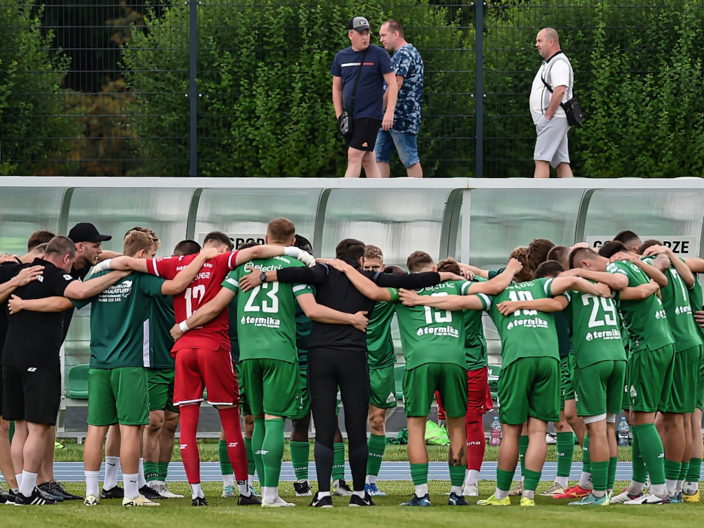 Dublet Tworka w ważnym meczu.  Ucieczka ze strefy spadkowej
