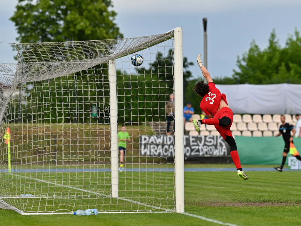 Dublet Tworka w ważnym meczu.  Ucieczka ze strefy spadkowej