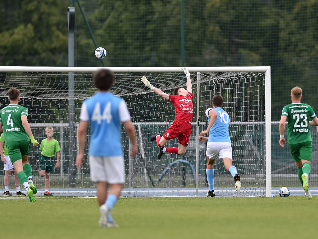 Dublet Tworka w ważnym meczu.  Ucieczka ze strefy spadkowej