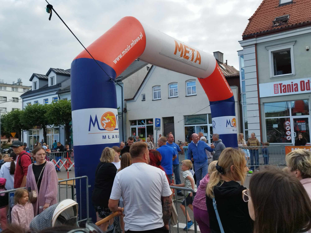 Setki mieszkańców pobiegło ulicami Mławy [ZDJĘCIA]