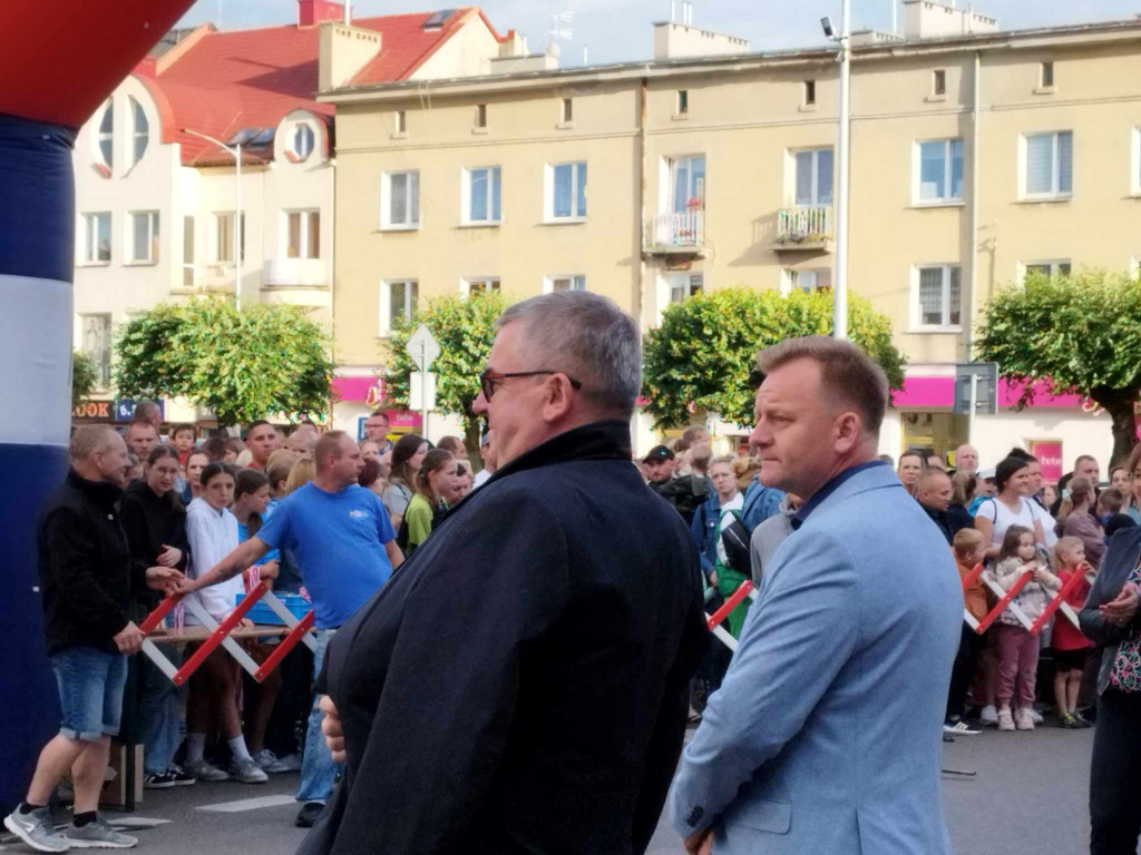 Setki mieszkańców pobiegło ulicami Mławy [ZDJĘCIA]