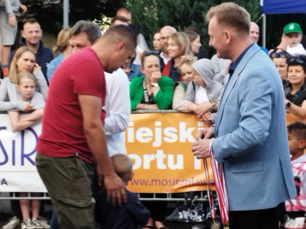 Setki mieszkańców pobiegło ulicami Mławy [ZDJĘCIA]