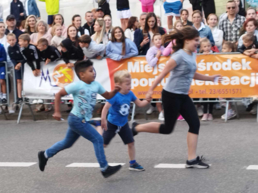 Setki mieszkańców pobiegło ulicami Mławy [ZDJĘCIA]