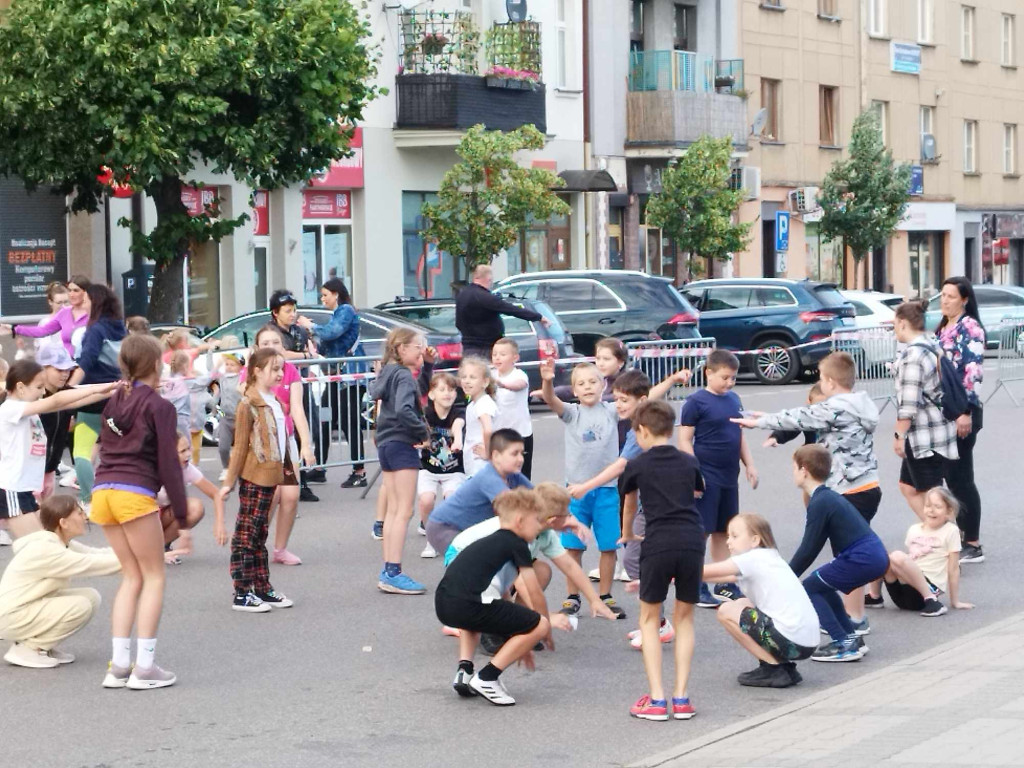 Setki mieszkańców pobiegło ulicami Mławy [ZDJĘCIA]