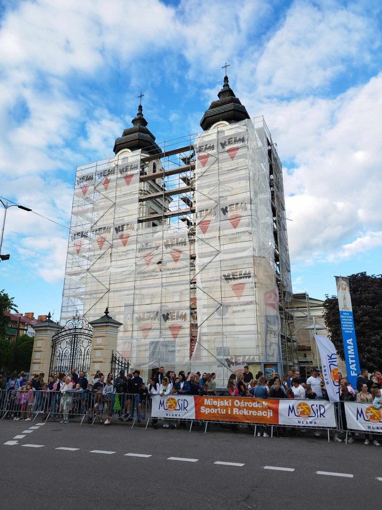 Setki mieszkańców pobiegło ulicami Mławy [ZDJĘCIA]