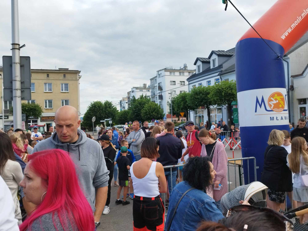 Setki mieszkańców pobiegło ulicami Mławy [ZDJĘCIA]