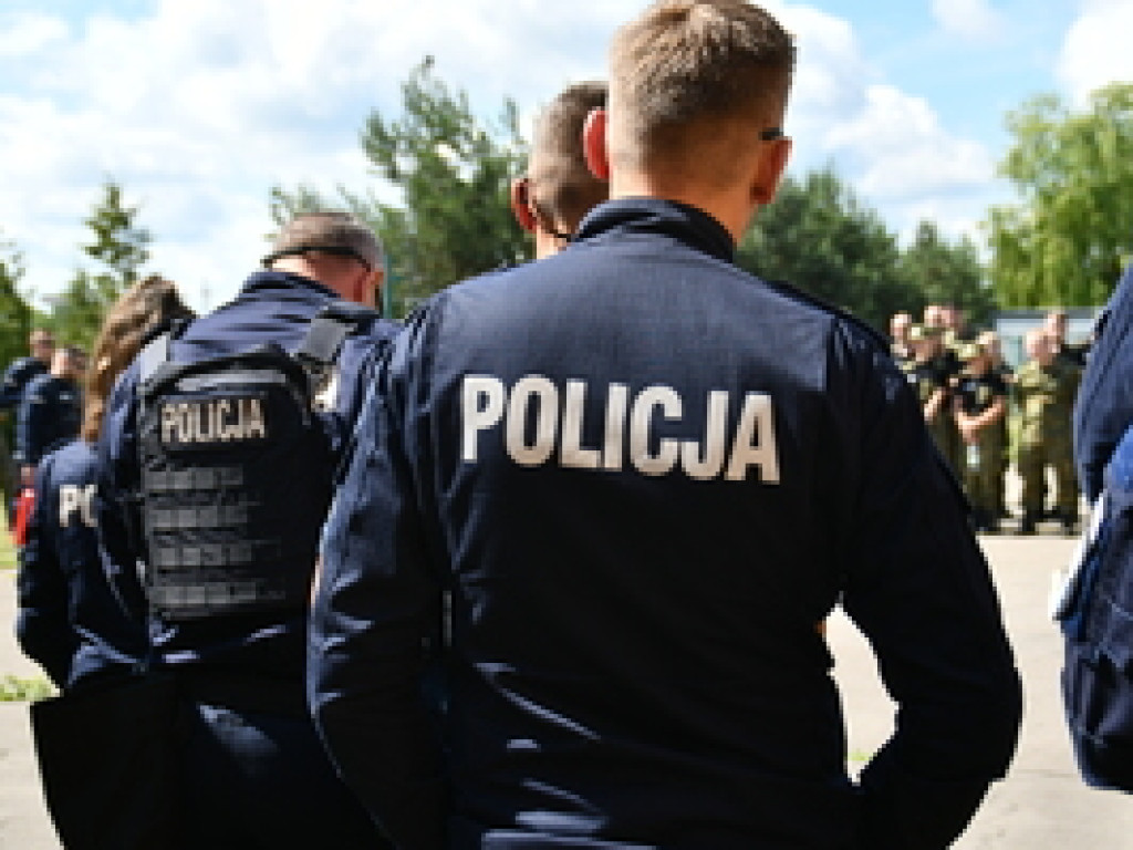 Policjanci szkolą Wojsko Polskie