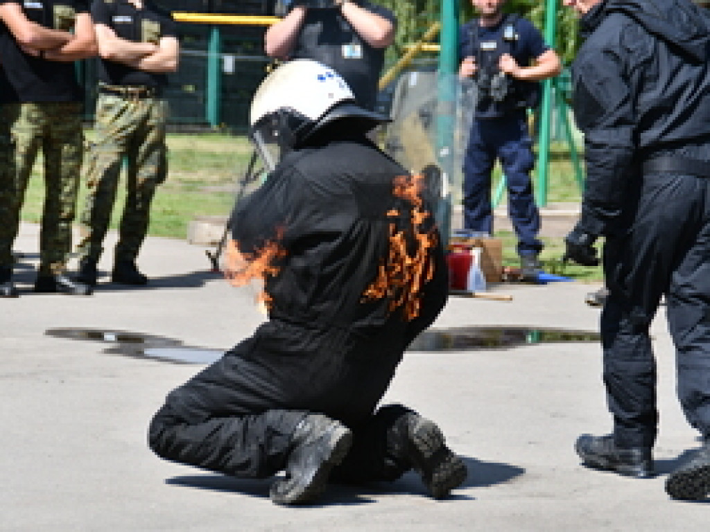 Policjanci szkolą Wojsko Polskie