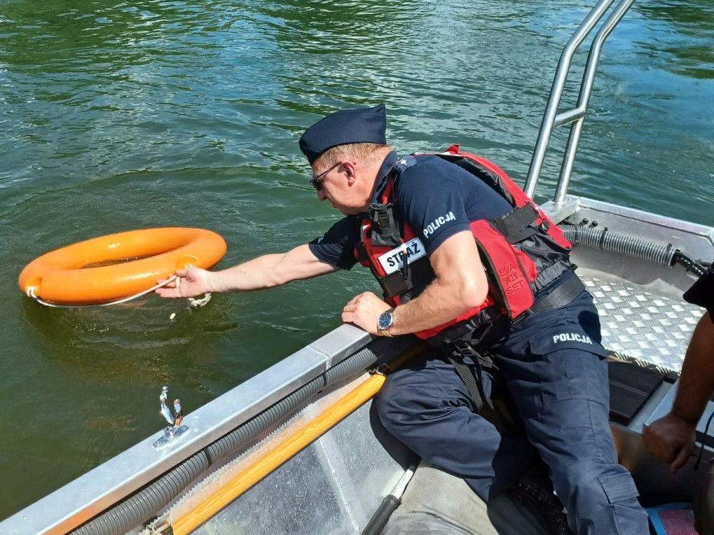 Policja i strażacy na Cegielni [ZDJĘCIA]