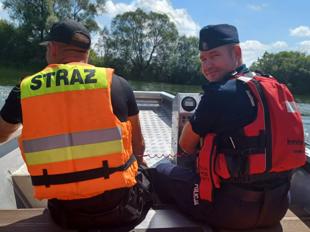 Policja i strażacy na Cegielni [ZDJĘCIA]