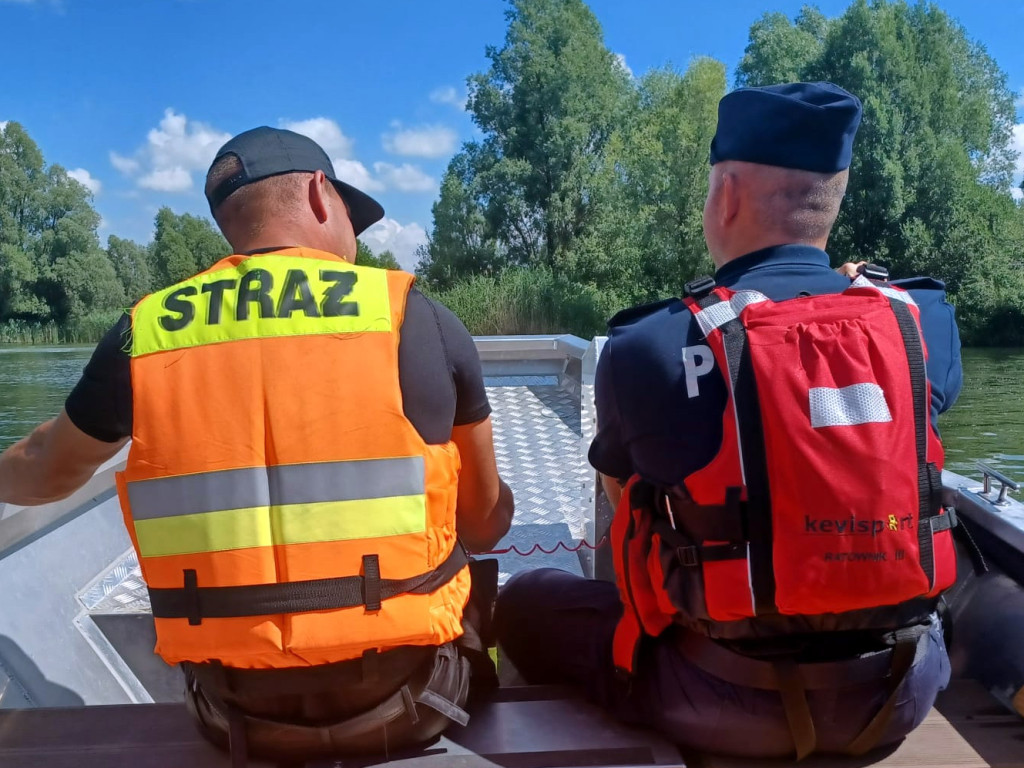 Policja i strażacy na Cegielni [ZDJĘCIA]