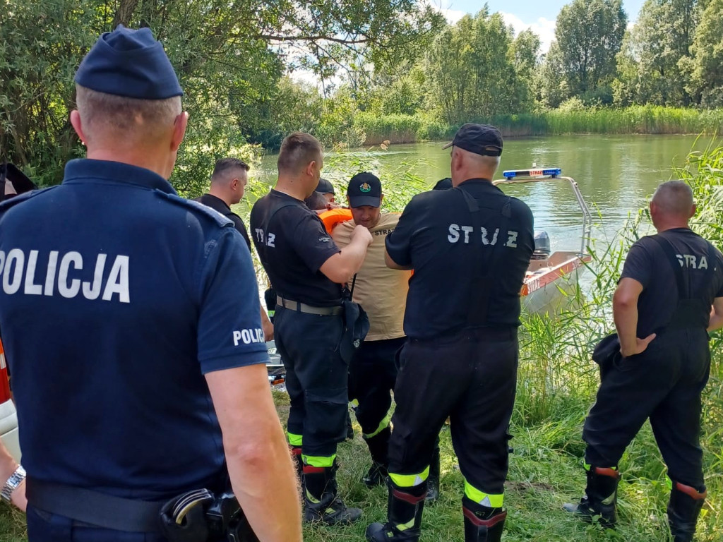 Policja i strażacy na Cegielni [ZDJĘCIA]