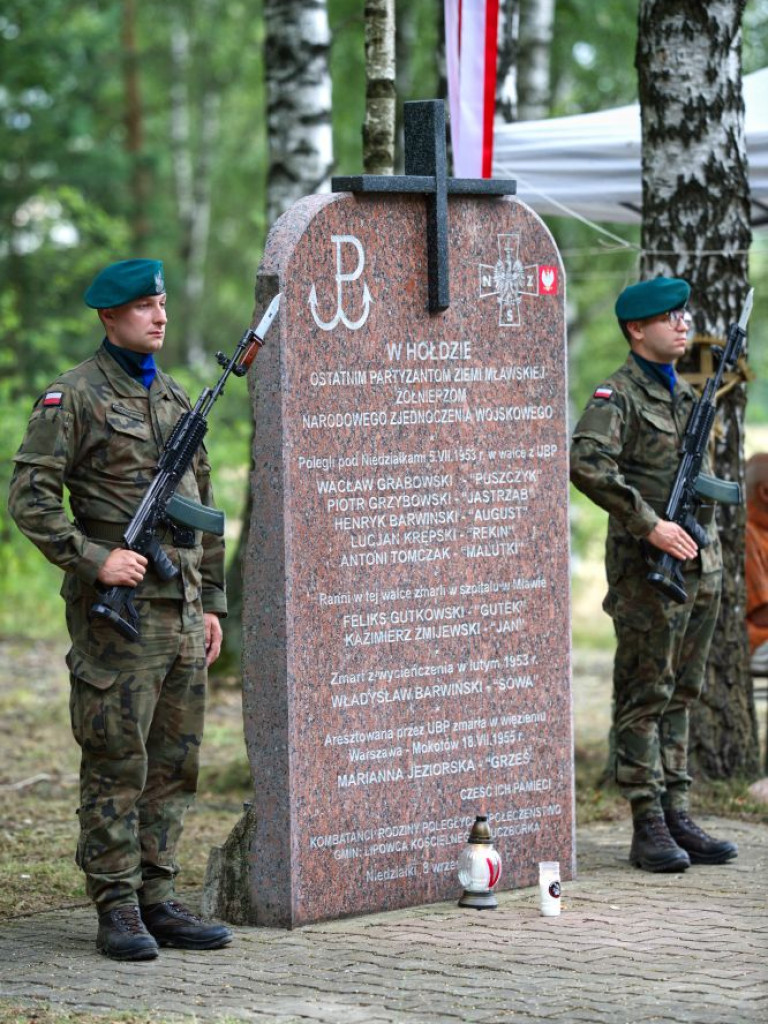 Pamięci Puszczyka i jego oddziału w Niedziałkach