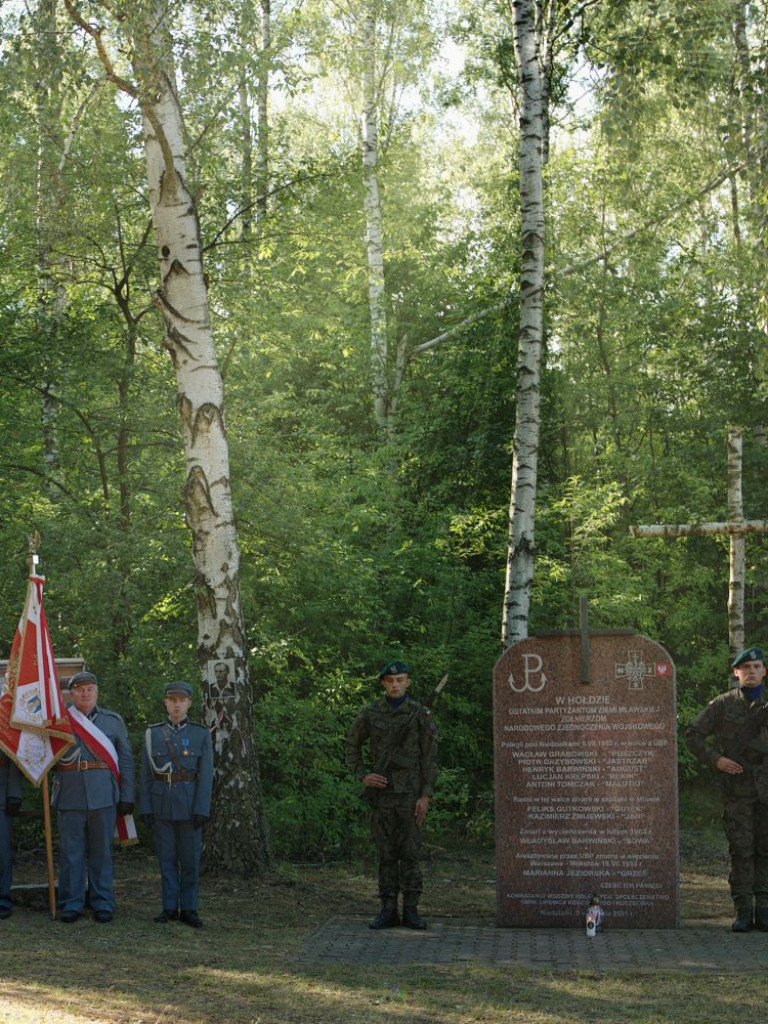 Pamięci Puszczyka i jego oddziału w Niedziałkach