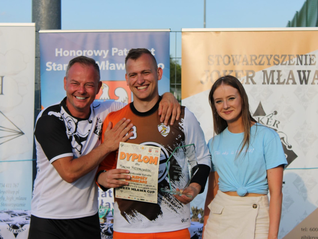 Szerszenie pokąsały konkurentów. Puchar dla Athletic Hornets.