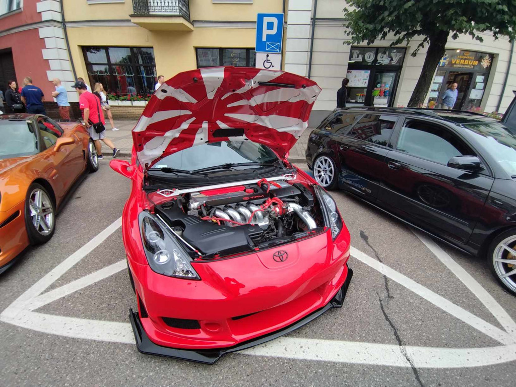 Jarmark Wojciechowy i pokaz niezwykłych samochodów