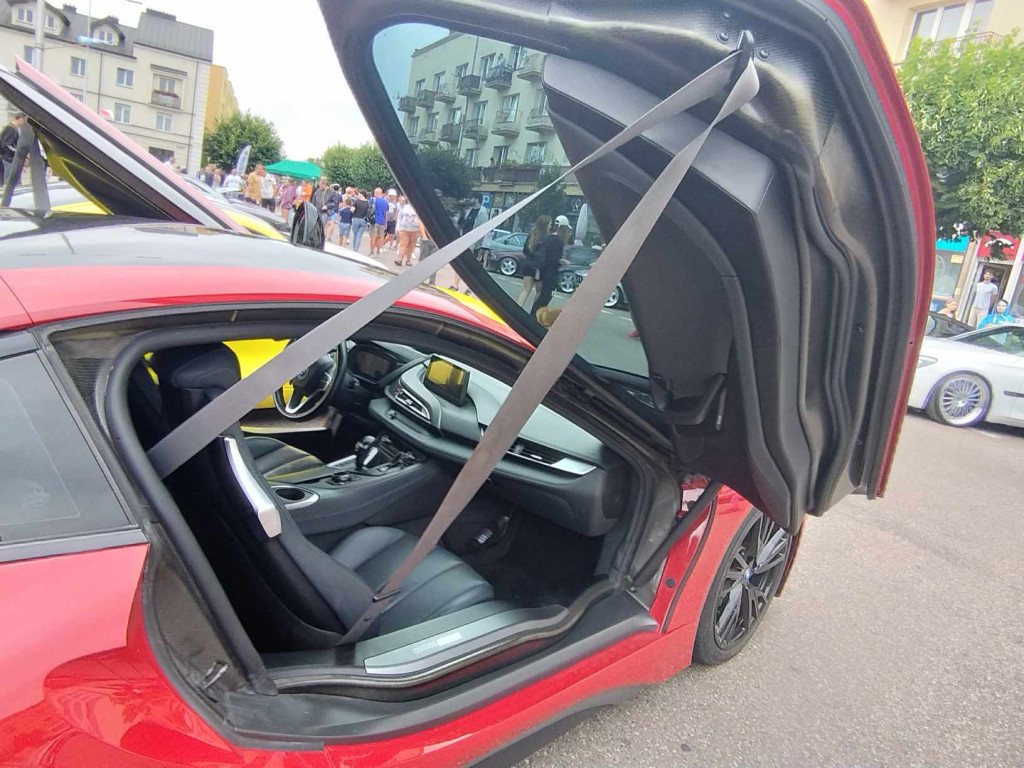 Jarmark Wojciechowy i pokaz niezwykłych samochodów