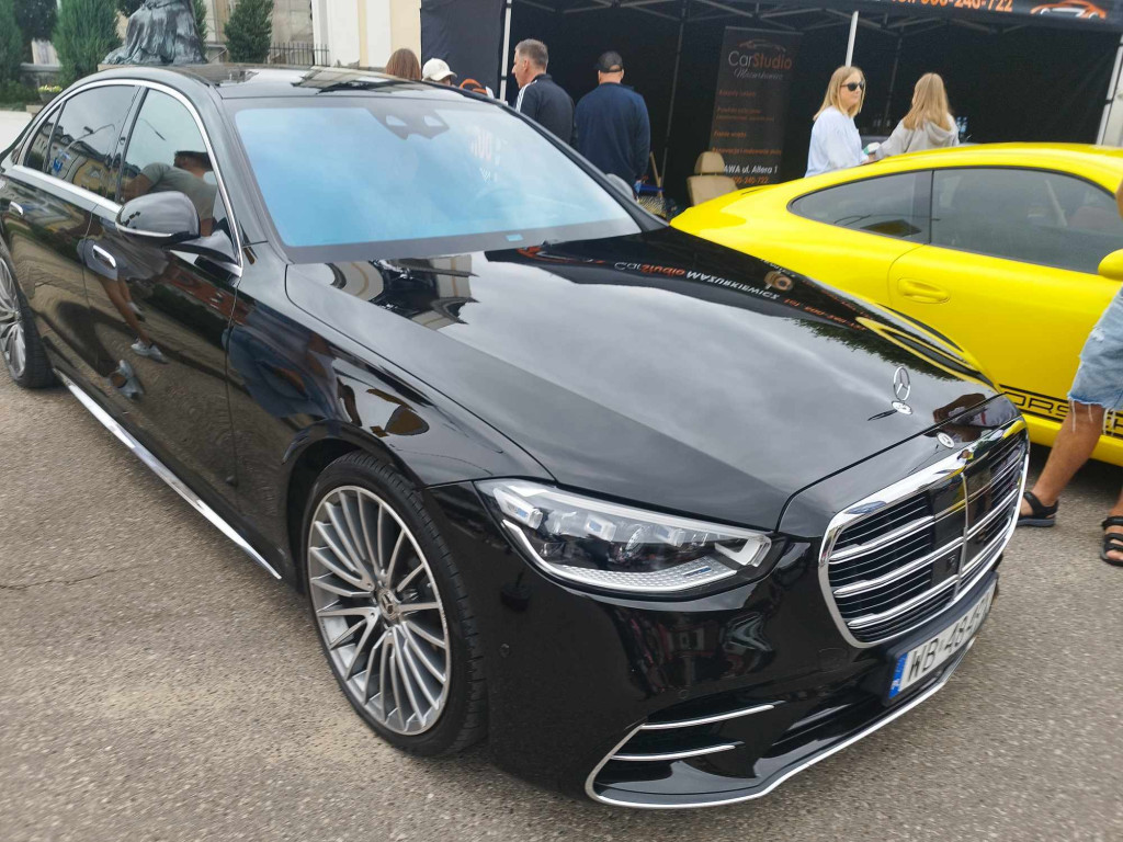 Jarmark Wojciechowy i pokaz niezwykłych samochodów