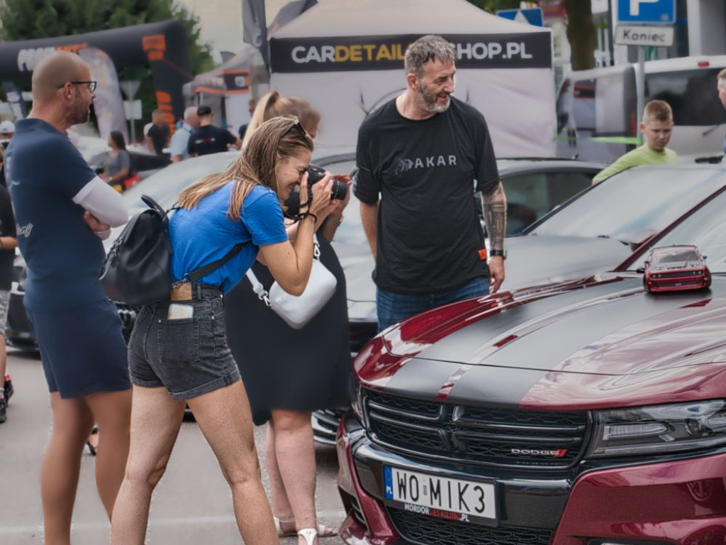 W centrum Mławy najlepsze auta tuningowe z całej Polski