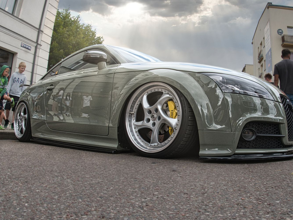 W centrum Mławy najlepsze auta tuningowe z całej Polski