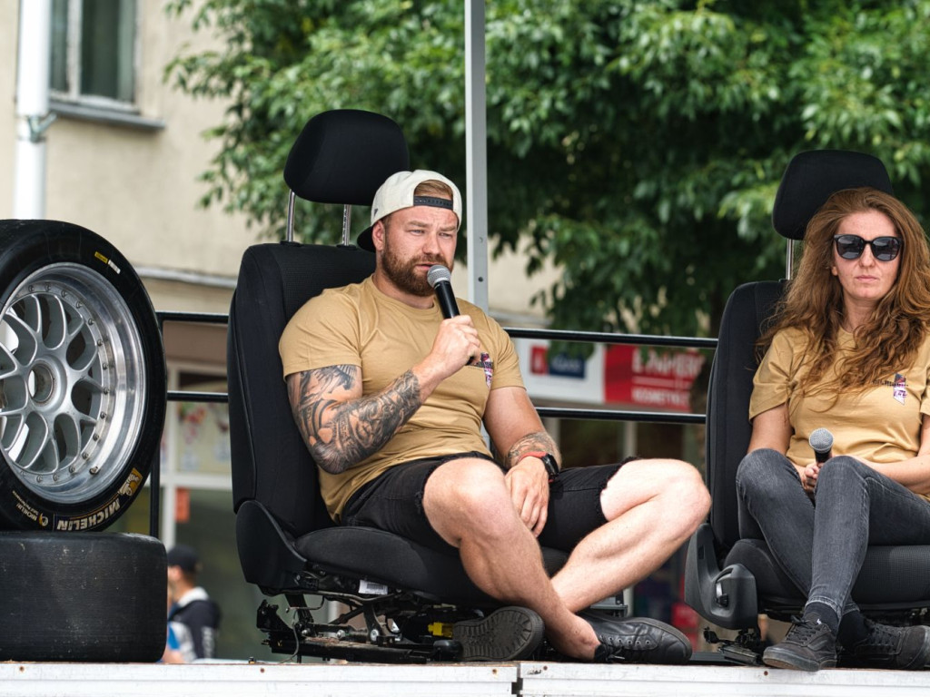 W centrum Mławy najlepsze auta tuningowe z całej Polski