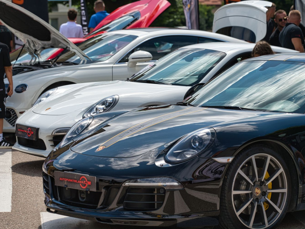 W centrum Mławy najlepsze auta tuningowe z całej Polski