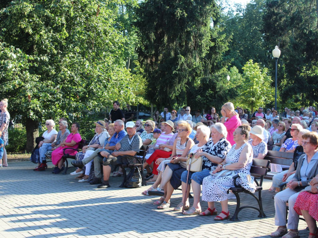 Publiczność gorąco oklaskiwała Warszawską Orkiestrę Sentymentalną