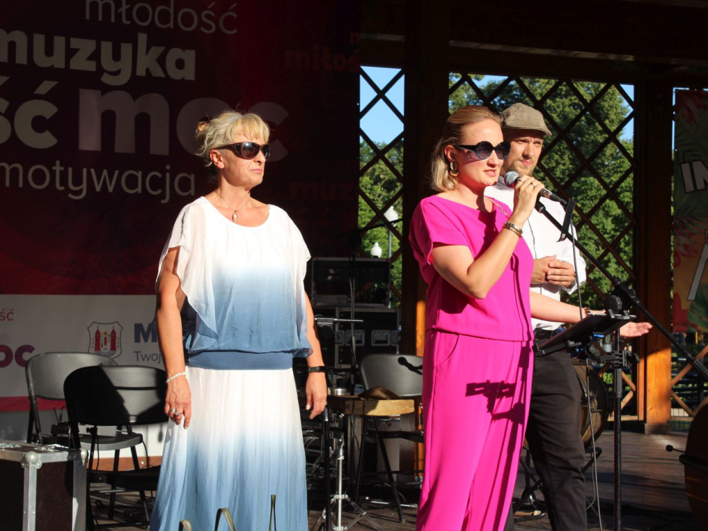 Publiczność gorąco oklaskiwała Warszawską Orkiestrę Sentymentalną