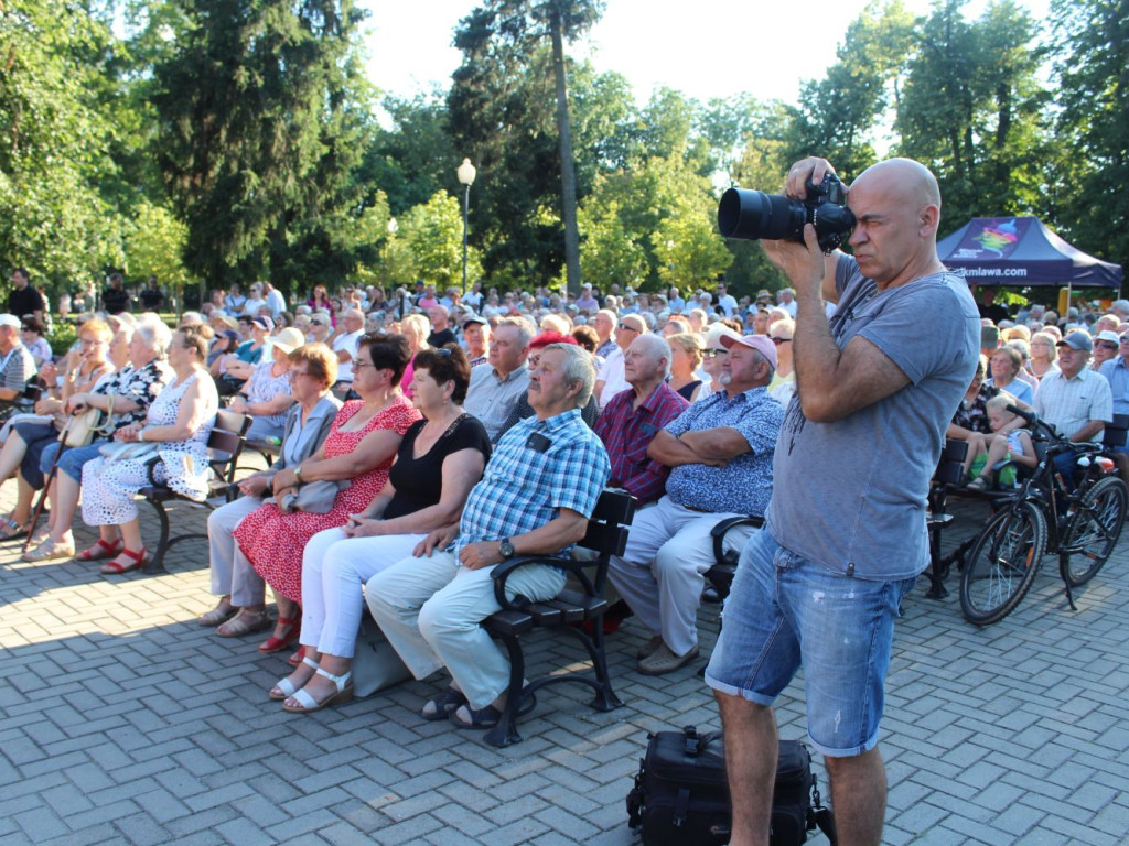 Publiczność gorąco oklaskiwała Warszawską Orkiestrę Sentymentalną