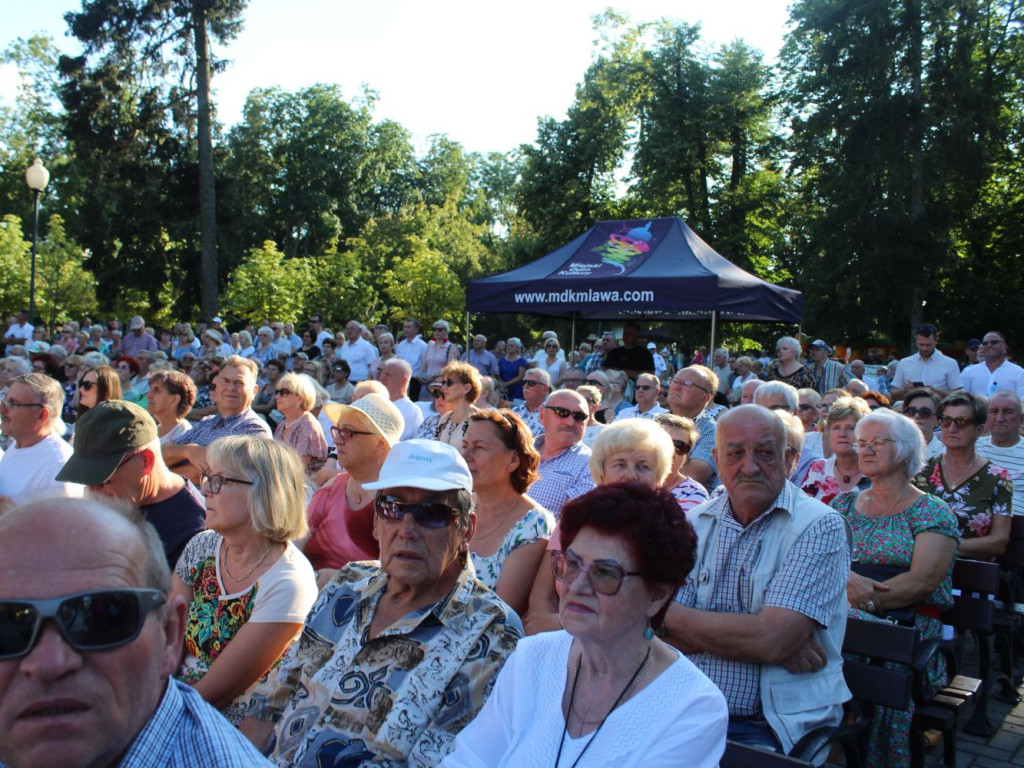 Publiczność gorąco oklaskiwała Warszawską Orkiestrę Sentymentalną