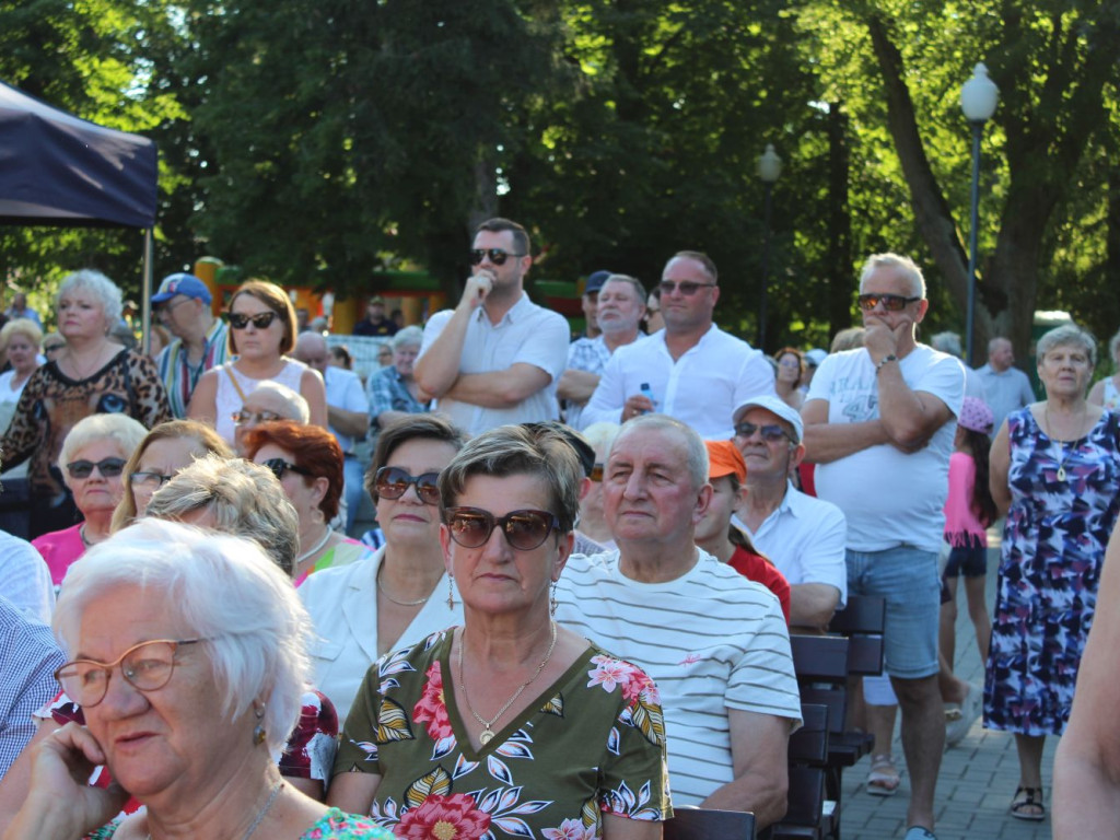 Publiczność gorąco oklaskiwała Warszawską Orkiestrę Sentymentalną