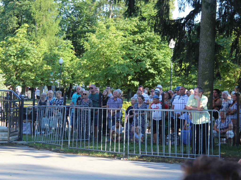 Publiczność gorąco oklaskiwała Warszawską Orkiestrę Sentymentalną