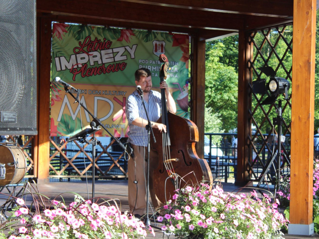 Publiczność gorąco oklaskiwała Warszawską Orkiestrę Sentymentalną