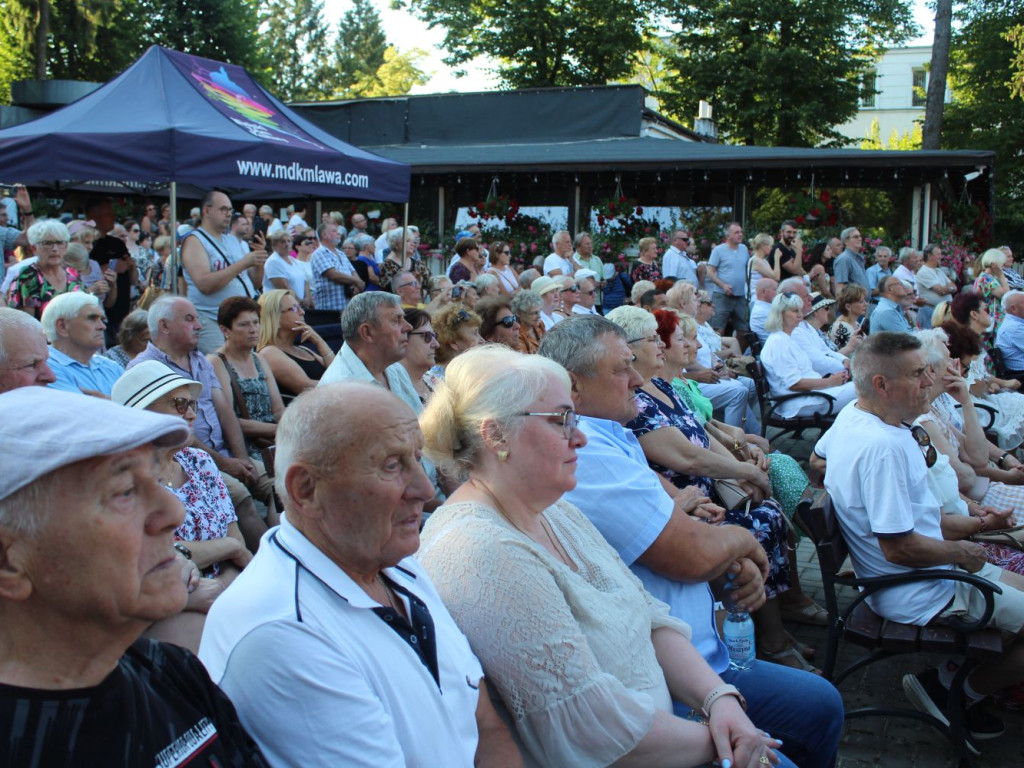 Publiczność gorąco oklaskiwała Warszawską Orkiestrę Sentymentalną