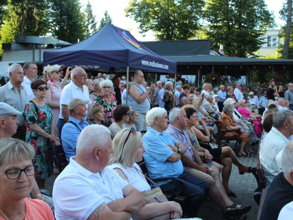 Publiczność gorąco oklaskiwała Warszawską Orkiestrę Sentymentalną