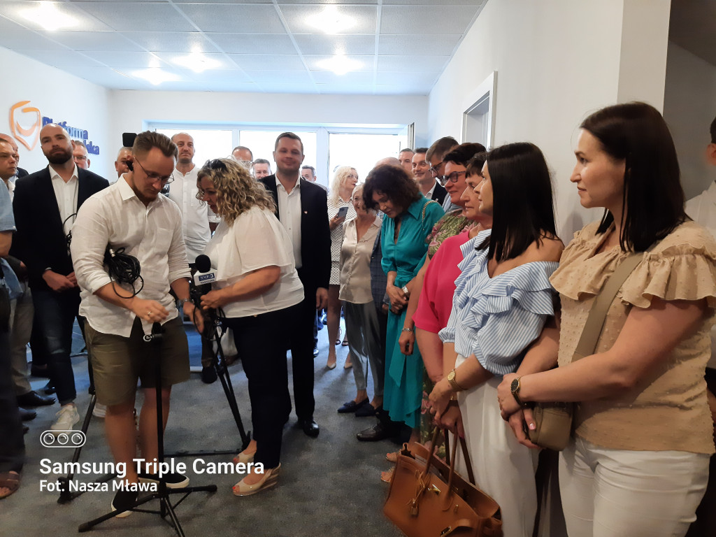 Poseł RP Maria Koźlakiewicz otworzyła biuro poselskie w Mławie