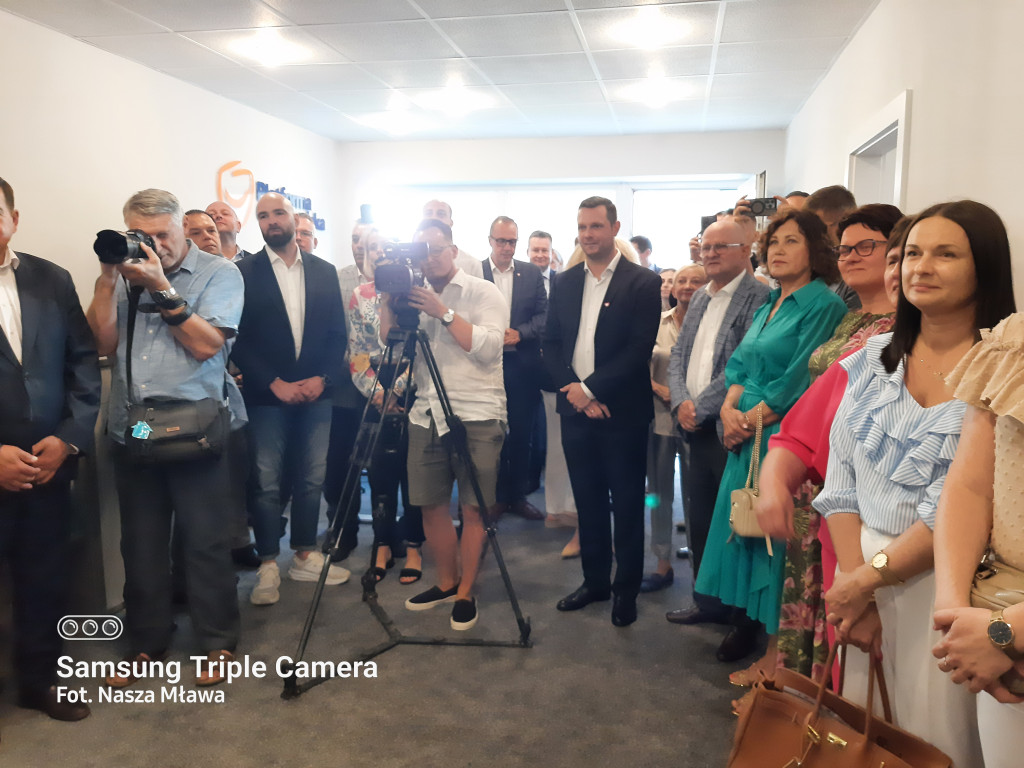 Poseł RP Maria Koźlakiewicz otworzyła biuro poselskie w Mławie