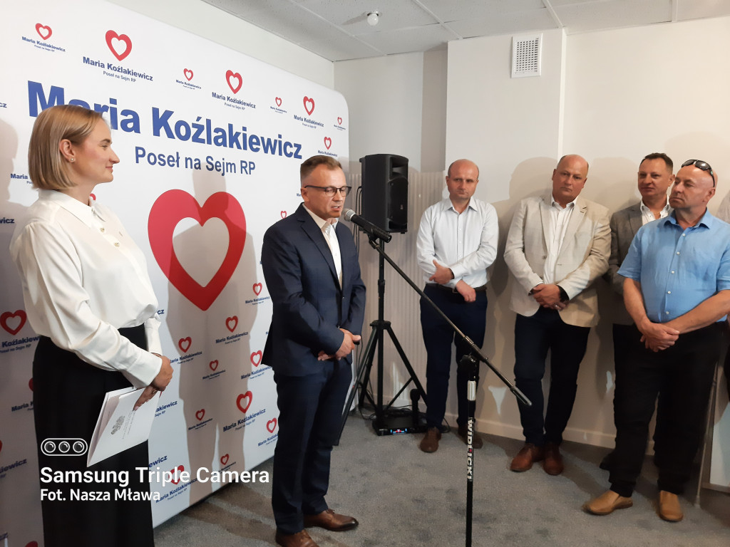 Poseł RP Maria Koźlakiewicz otworzyła biuro poselskie w Mławie