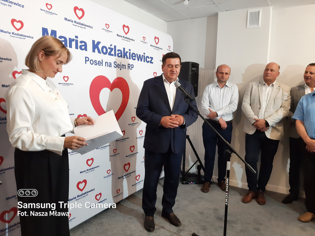 Poseł RP Maria Koźlakiewicz otworzyła biuro poselskie w Mławie