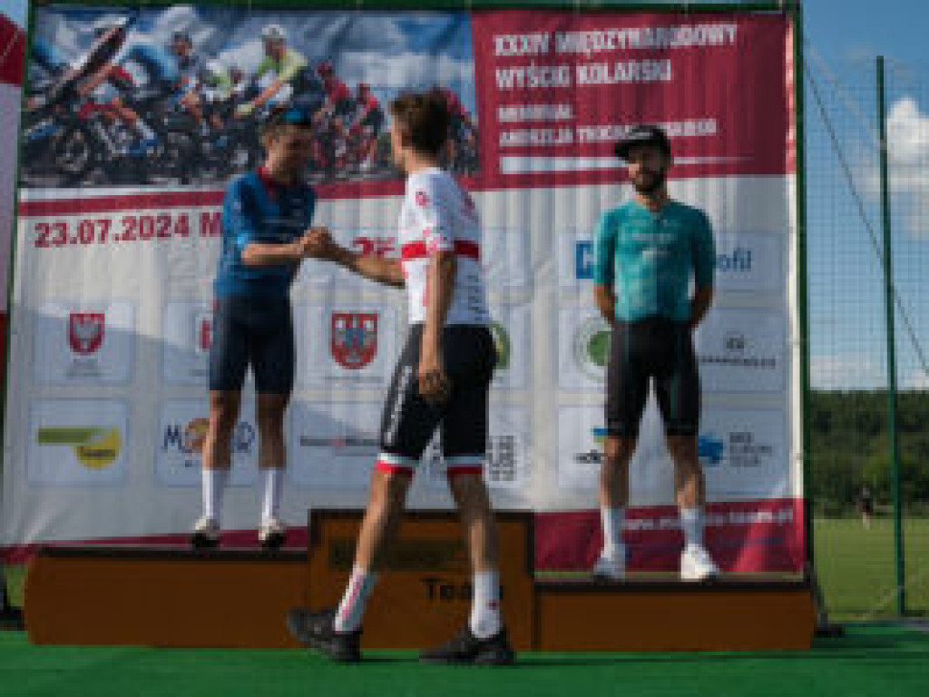 Peleton w obiektywie Jakubowskiego