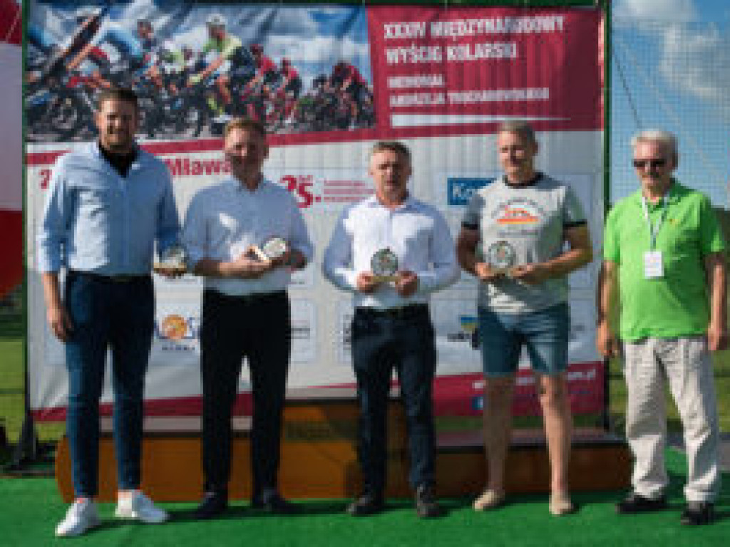 Peleton w obiektywie Jakubowskiego