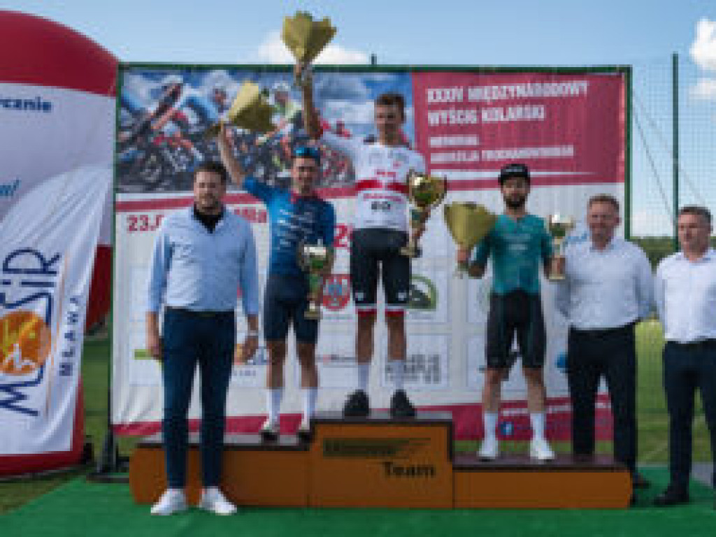 Peleton w obiektywie Jakubowskiego