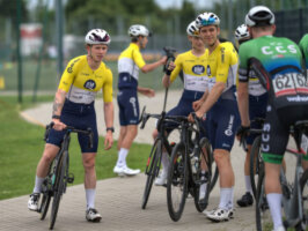 Peleton w obiektywie Jakubowskiego